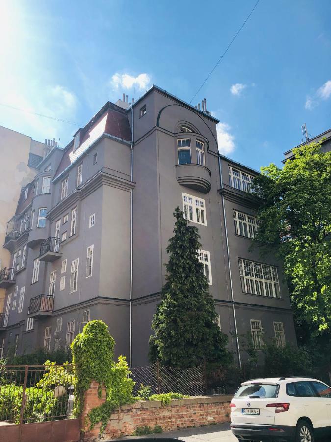 Dobrobeat Appartement Bratislava Buitenkant foto
